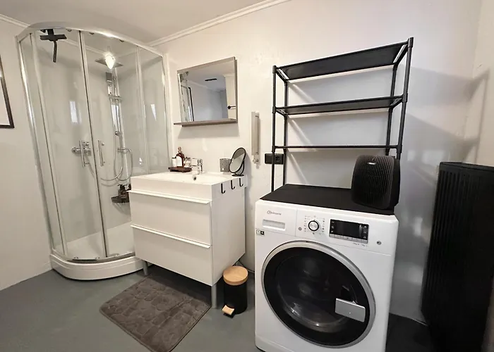 Cozy Central 3 Zimmer Apartment Fuer Bis Zu 8 Gaeste